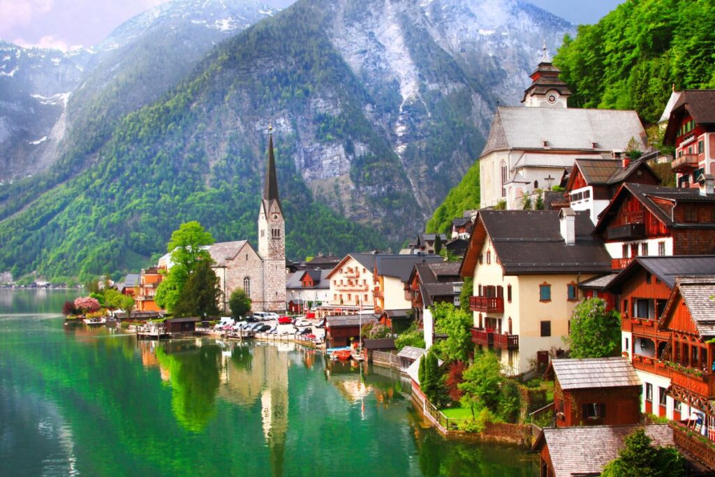 Hallstatt, Austria - Viaja en Autocaravana o furgoneta camperizada por Europa desde Valencia, España